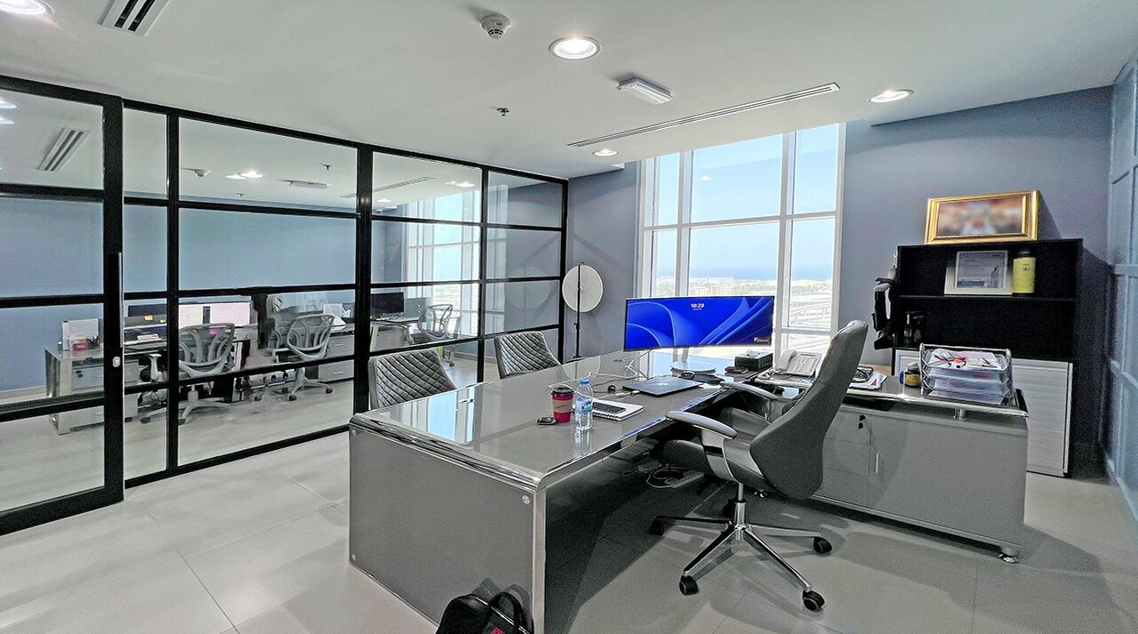 Resale office tower unit in Dubai